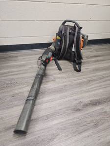 lot 6633 image: Husqvarna 150BT Backpack Leaf Blower