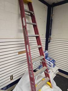 lot 7277 image: Werner 8 ft Fiberglass Step Ladder