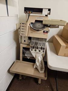 lot 7313 image: Brandt Coin Counter Machine