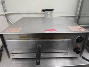 lot 7339 image: Wisco Commercial Pizza Oven Model JJ560