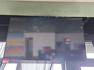 lot 9005 image: Samsung 46 LCD TVDisplay