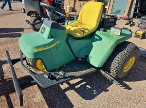 lot 2504 image: John Deere 1200A Field Rake