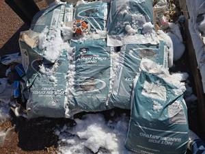 lot 2524 image: Bulk Lot of Diamond Pro Green Pivot Sand  - 8 Total