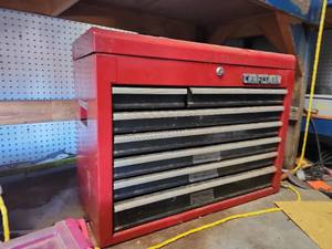 lot 2553 image: Craftsman Tool Box with Contents