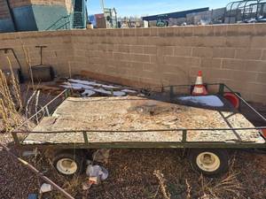 lot 2583 image: 8ft Green Metal Garden Cart with Wheels