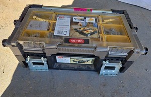 lot 2604 image: Keter Cantilever Tool Organizer Box