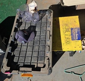 lot 2608 image: Xtreme Box Power Distribution Center W 40 Gal Tote
