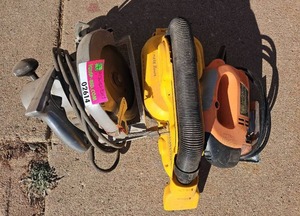 lot 2614 image: DeWalt DC515 Cordless WetDry Vacuum & Power Tools Lot
