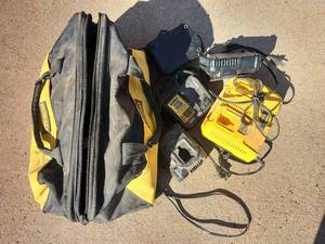 lot 2619 image: DeWalt 20V Battery Charging Station with Tool Bag