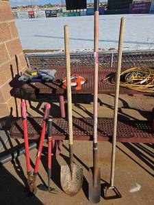 lot 2626 image: Garden Tools Collection Including Shovels, Limb Cutters and More
