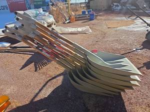 lot 2631 image: Snow Shovels - Set of 7