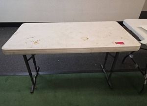 lot 2706 image: 4Ft Lifetime Folding Table