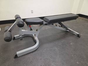 lot 2726 image: Adjustable Weight Bench with Multi-Position Settings