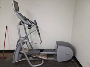 lot 2727 image: Precor PVS-12EDTL Elliptical Cross Trainer