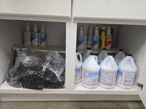 lot 2762 image: Assorted Lot W Janitorial Supplies and More