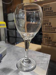 lot 6753 image: Libbey 3712 White Wine Glasses - Set of 28