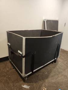 lot 6760 image: Professional Road Case with Wheels