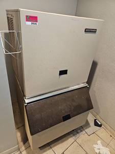 lot 9045 image: Scotsman Commercial Ice Machine Model CME250AE-1A
