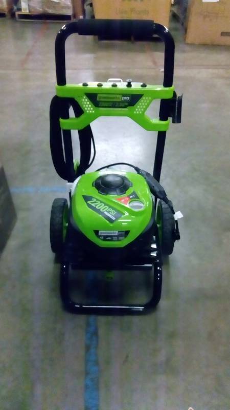 lot 4289 image: Green works 2200 PSI Electric Power Washer
