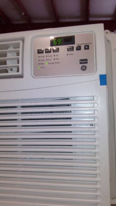 lot 4354 image: window air conditioner