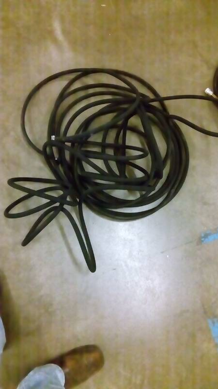 lot 4465 image: Multiple hoses