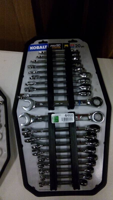 lot 4468 image: wrench sets and hole sawblade
