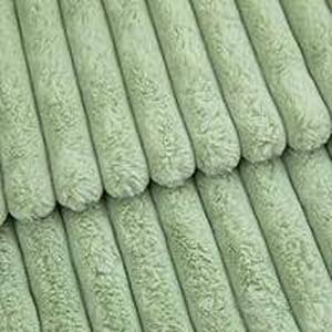 lot 7448 image: Emerald Green Plush Throw Blanket