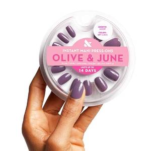 lot 14452 image: Olive & June Instant Mani Press On Nails (Glue)  Eggplant  Short, Round  42 Fake Nails, 21 Sizes  Non-Toxic, Long-Lasting Recycled Materials  Realistic Look  Art Class
