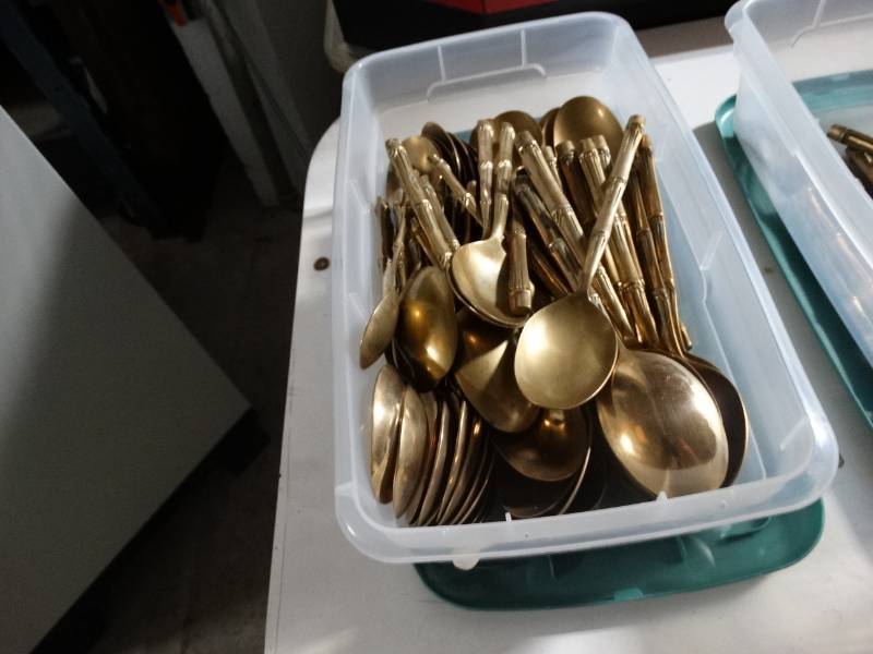 lot 5911 image: Brass bamboo look spoons