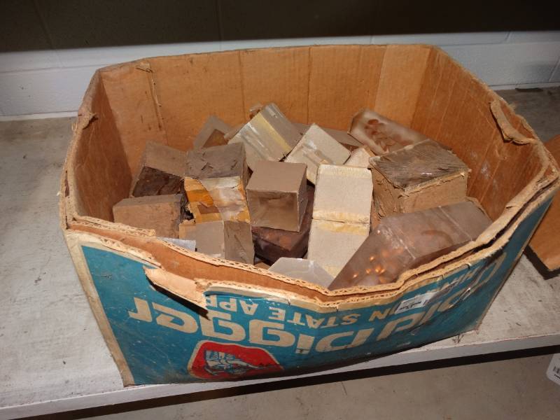lot 5966 image: LARGE lot of lucite paper weights- Many have money in them