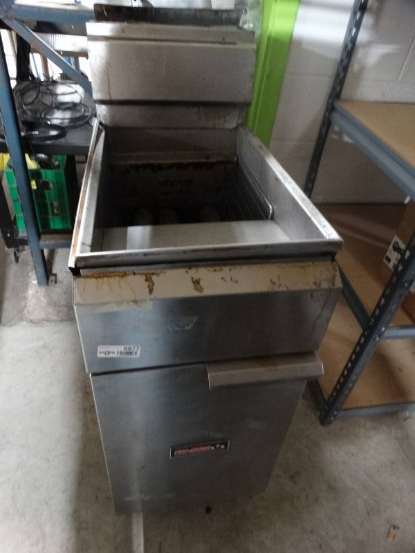 lot 5977 image: Tri-Star 2 basket commercial ss fryer