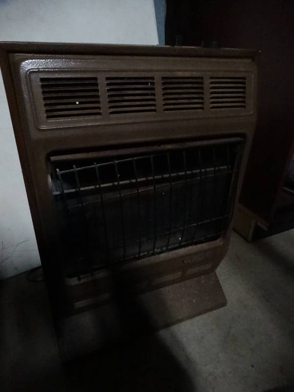 lot 5989 image: Vanguard gas heater