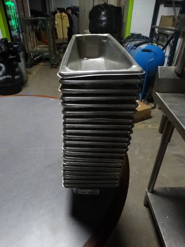 lot 5991 image: Lot of 20 oblong ss inserts