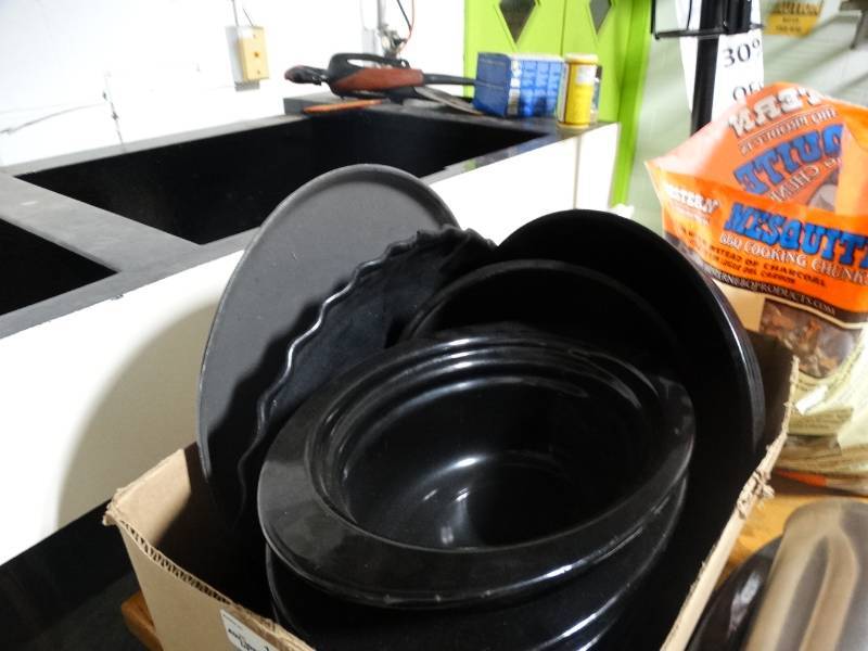 lot 14003 image: Lot of commercial display dishesmisc.
