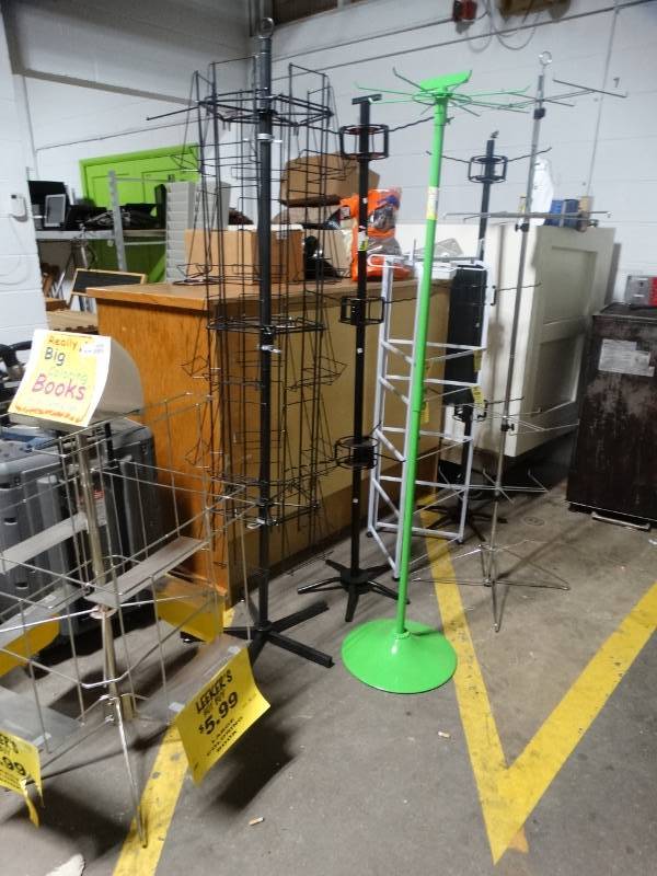 lot 14008 image: Lot of various store display racks