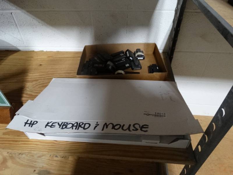 lot 14018 image: HP cordless keyboard & mouse & various pagers
