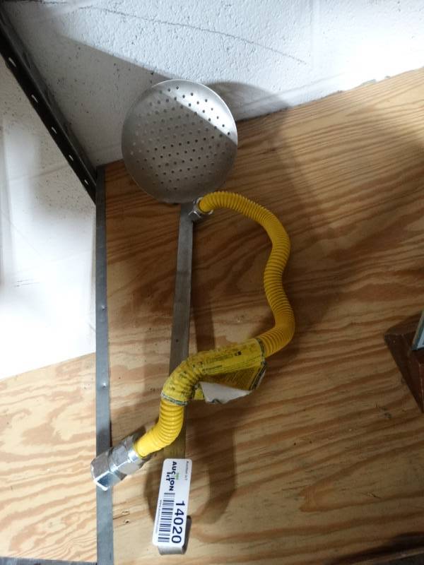 lot 14020 image: Gas line & fryer dipper