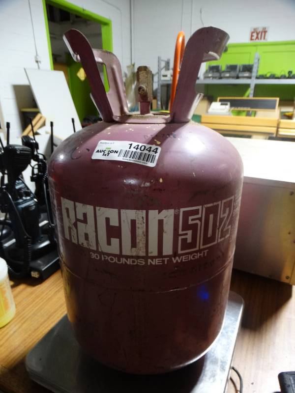 lot 14044 image: Jug of R-502. Weighs 20 LB