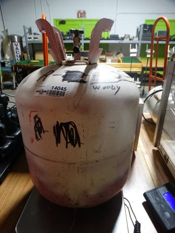 lot 14045 image: Jug of R-500 freon- Weighs 21LB