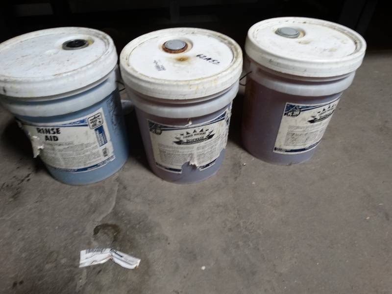 lot 14060 image: 3- 5 gallon buckets of dishwasher chemicals