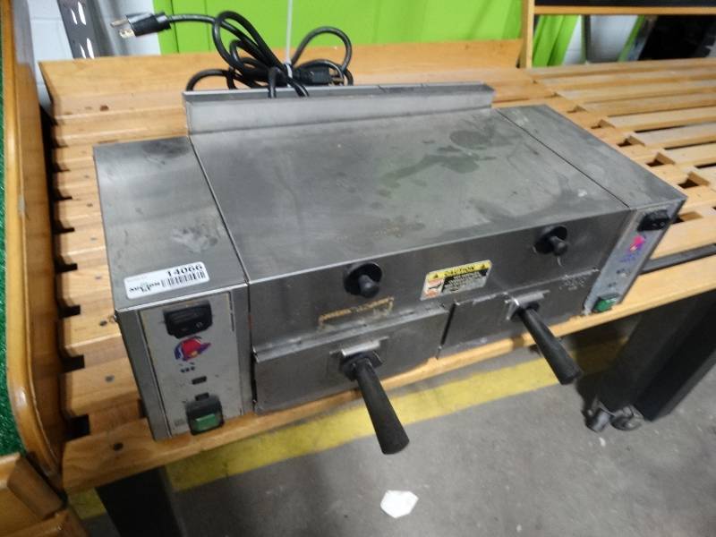 lot 14066 image: AJ Antunes taco bell steamer- 2 door