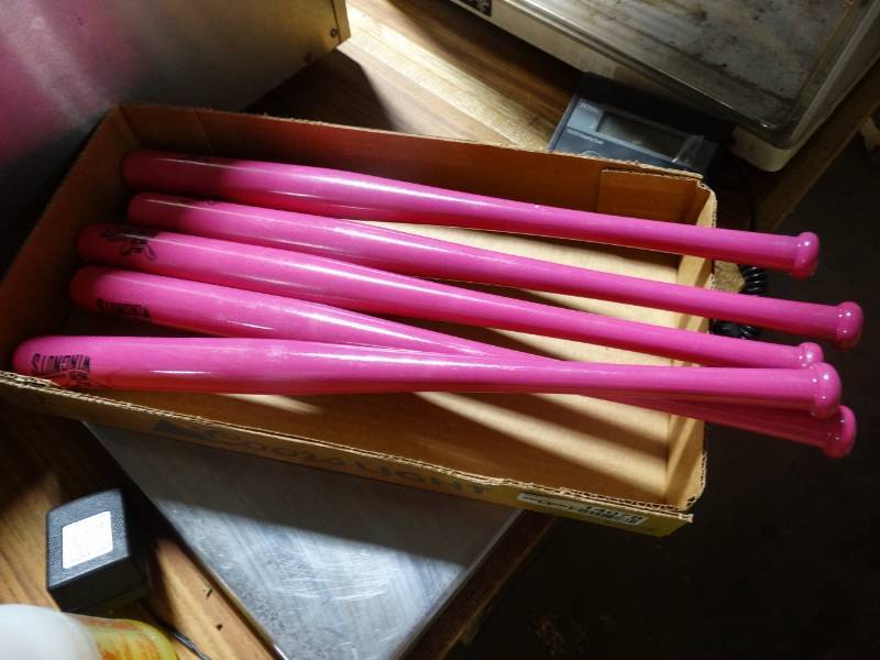 lot 14078 image: Lot of 5 pink Wichita Wingnuts 18 wood bats