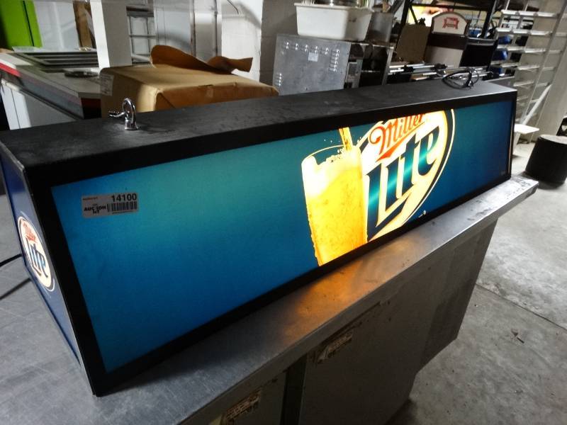 lot 14100 image: Miller light pool table light