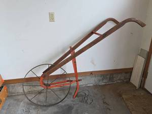 lot 8 image: Antique Sears & Robuck Cross Country Balanced Frame Cultivator Model 666.18430