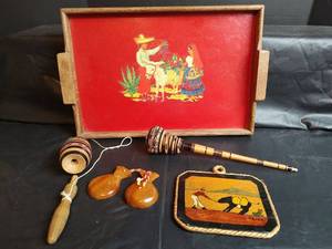 lot 23 image: Collectibles from Mexico, Tray 16 x 10.5