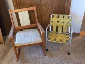 lot 61 image: Mid Century Childrens Rocking Chair and Childs  Lawn Chair
