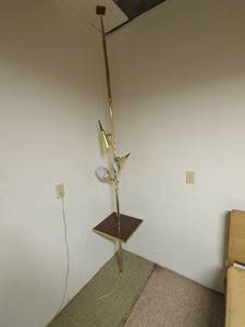 lot 77 image: Mid Century Modern 1950s Starburst Tension Pole Lamp (3-Way Lights)