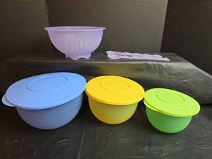 lot 207 image: NEW Tupperware Impressions Nesting Mixing  Bowl Set with Lids and Colander and Salad Server Set