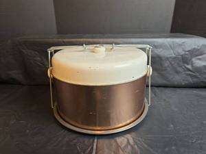 lot 228 image: Round Brown Metal Cake Carrier with Locking Handle
