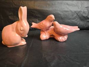 lot 274 image: Pink Ceramic Bird Planter and Bunny Planter Set- Unmarked